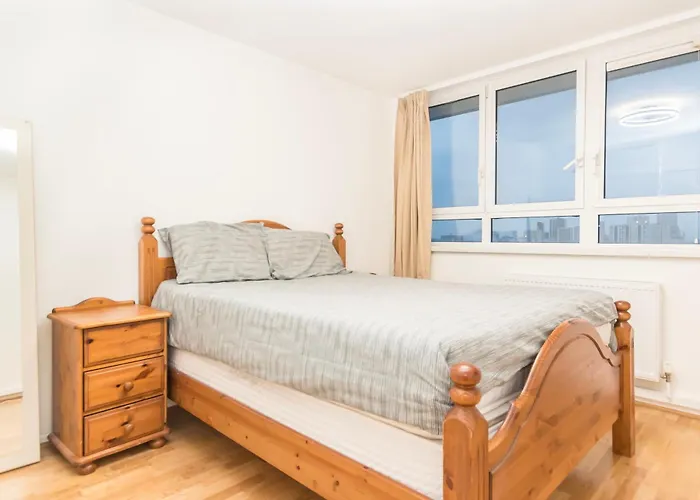 Central London 2-Bed Apartment With London Eye, Big Ben & Sunset Views