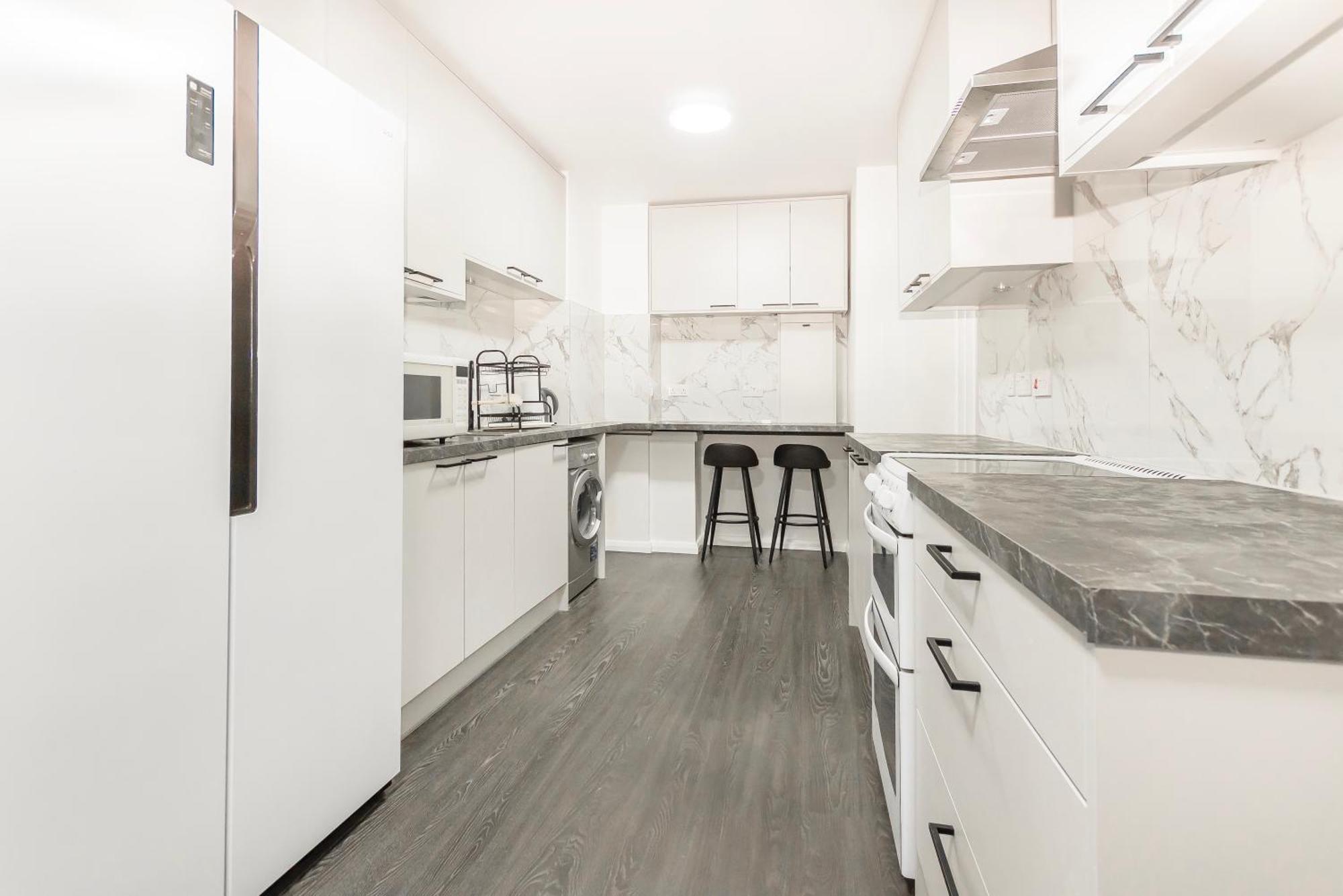 2-bed With Eye, Big Ben & Sunset Views Апартаменты *